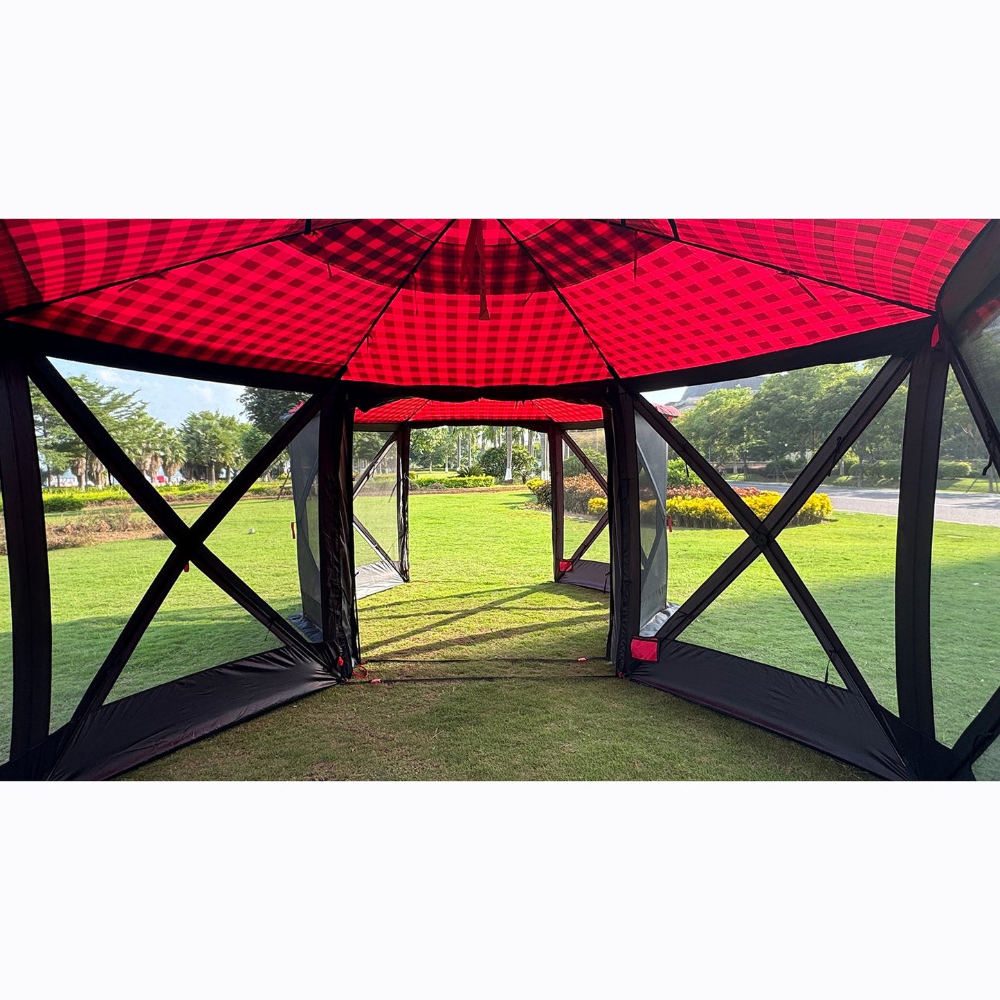 Kuma Super Bear Den Deluxe Gazebo 2025