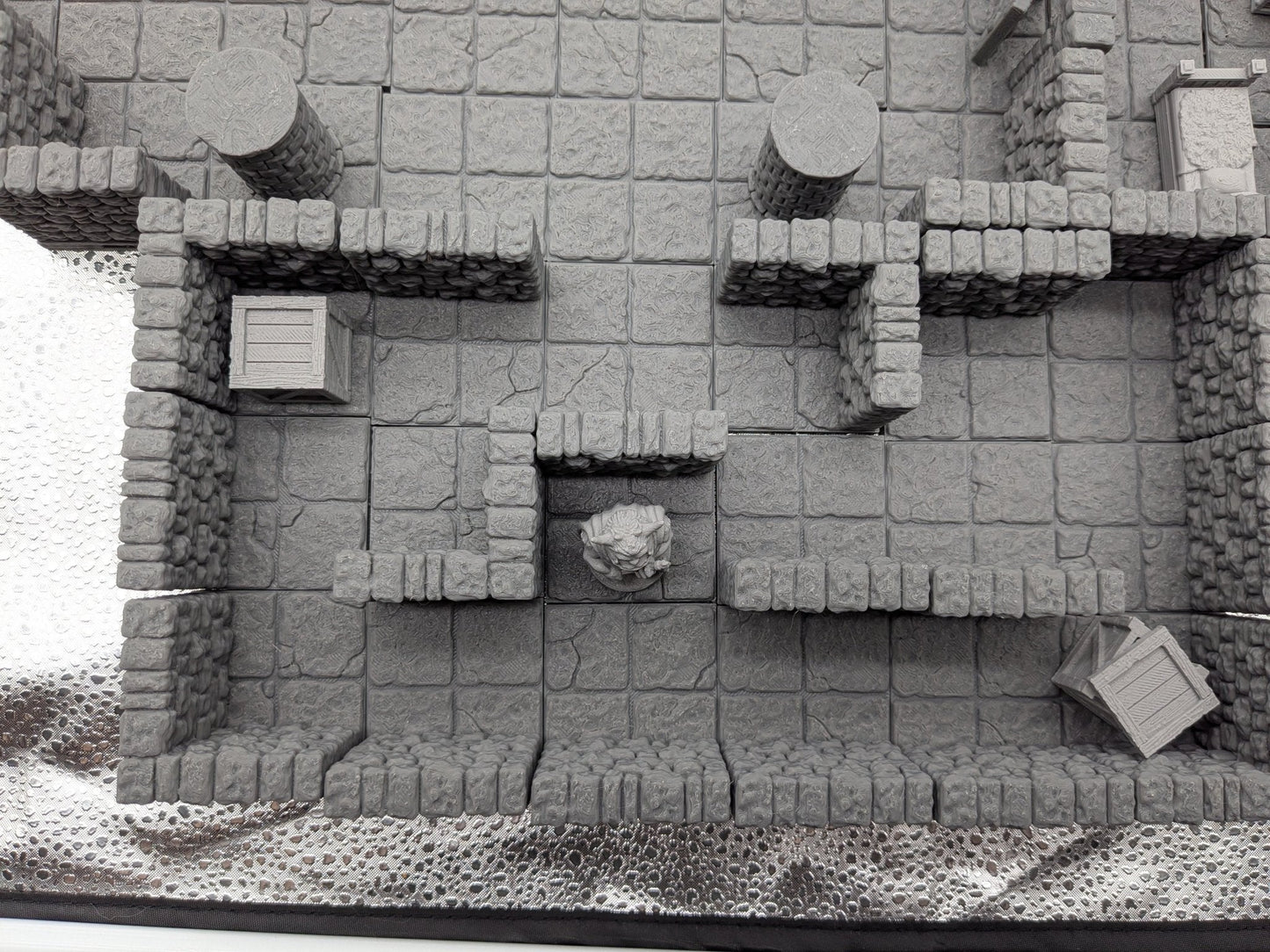 Ultimate 28mm Dungeon Starter Set – 80+ Pieces + 7 Minis
