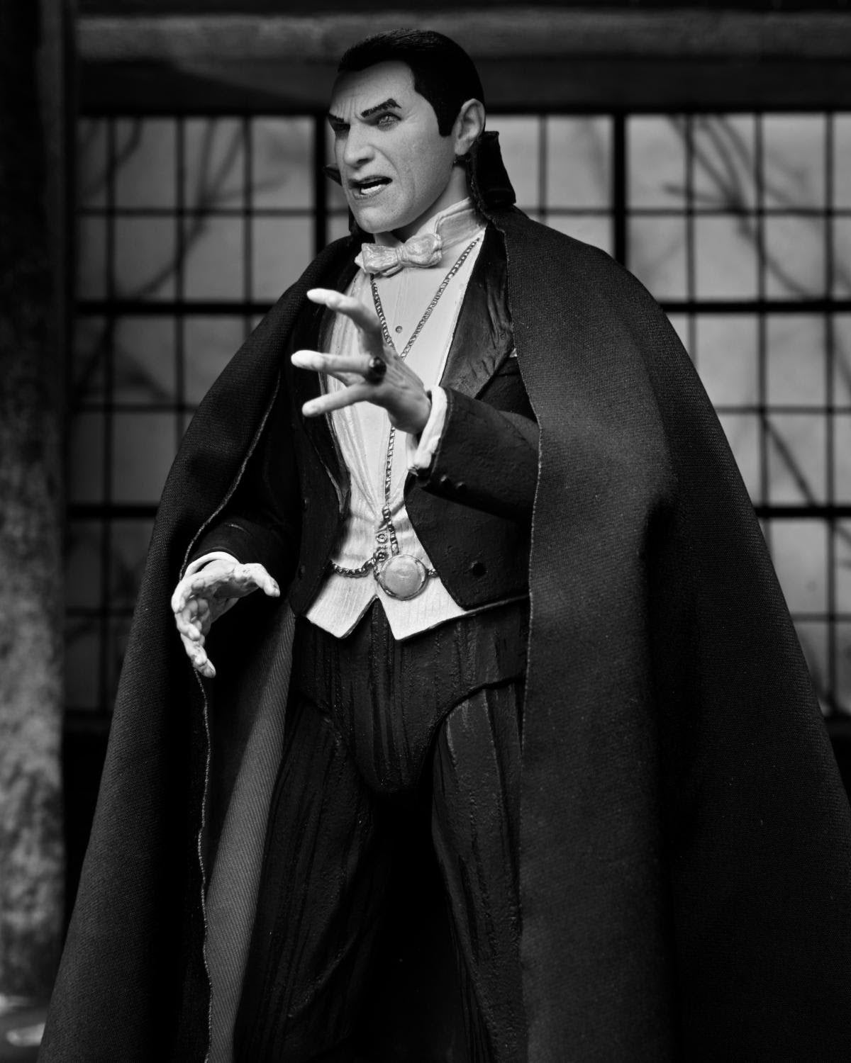 Universal Monsters - 7" Scale Action Figure - Ultimate Dracula - Carfax Abbey