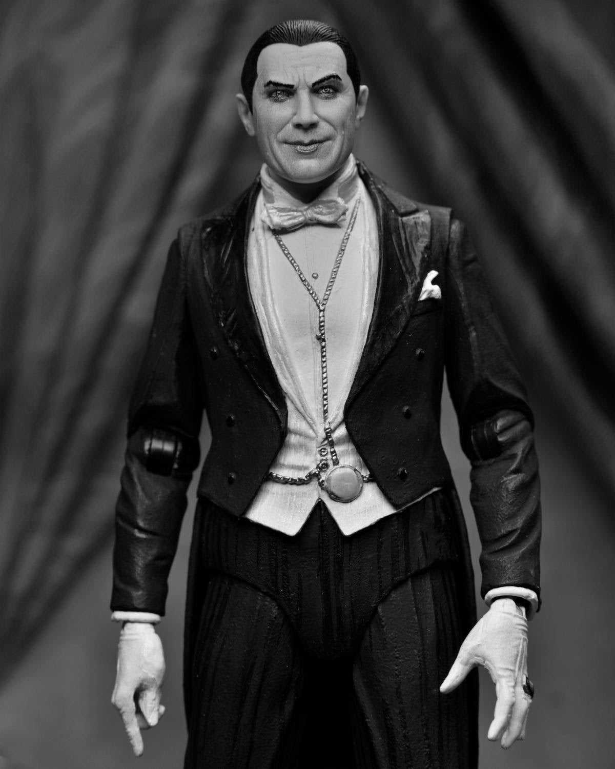 Universal Monsters - 7" Scale Action Figure - Ultimate Dracula - Carfax Abbey