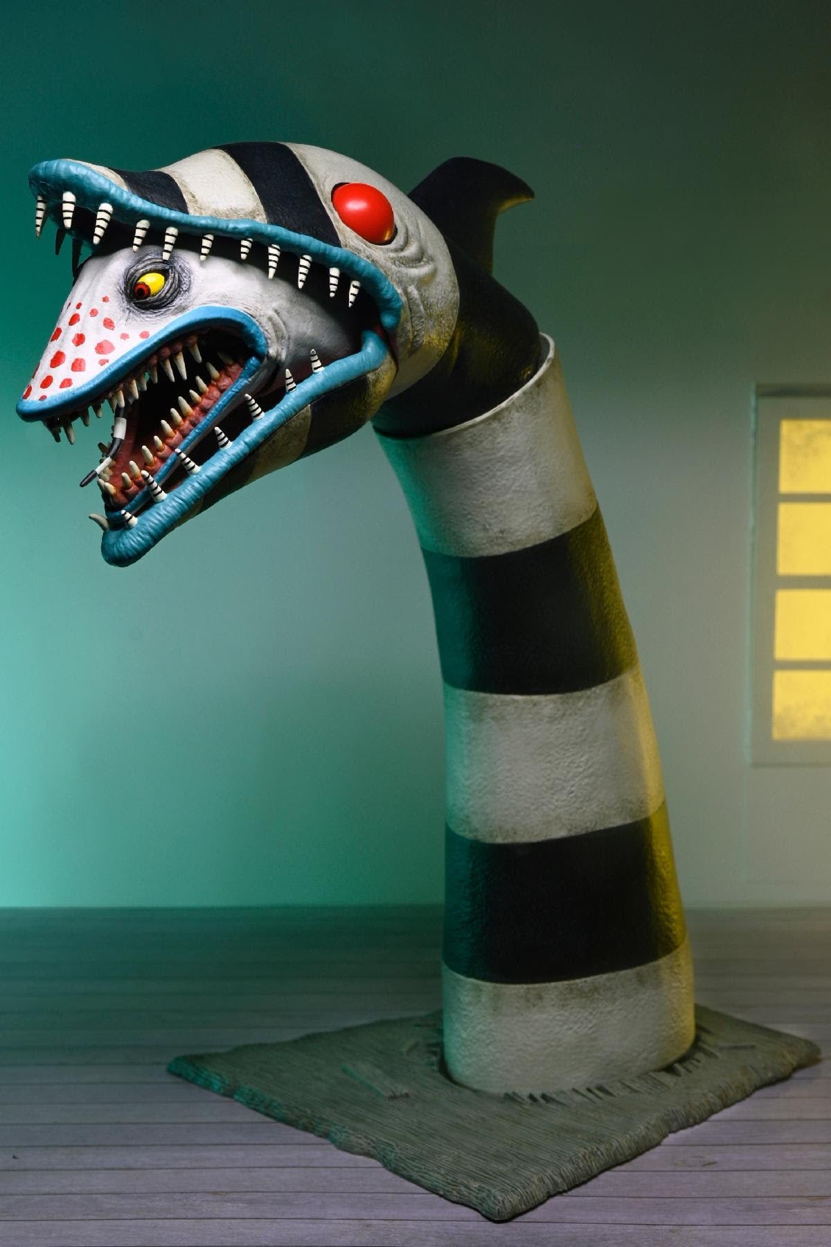 Beetlejuice Beetlejuice - 7" Scale Action Figure - Ultimate "Matador" Beetlejuice & Sandworm 2-pk