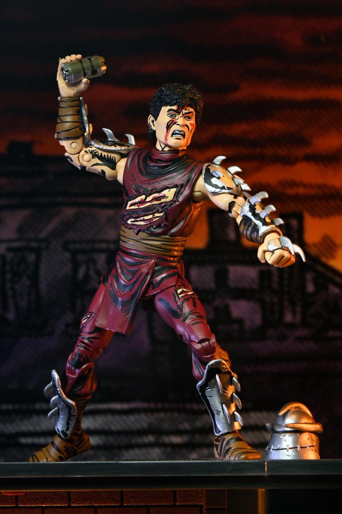 Teenage Mutant Ninja Turtles (Mirage Comics) - 7" Scale Action Figure – Battle Damaged Shredder