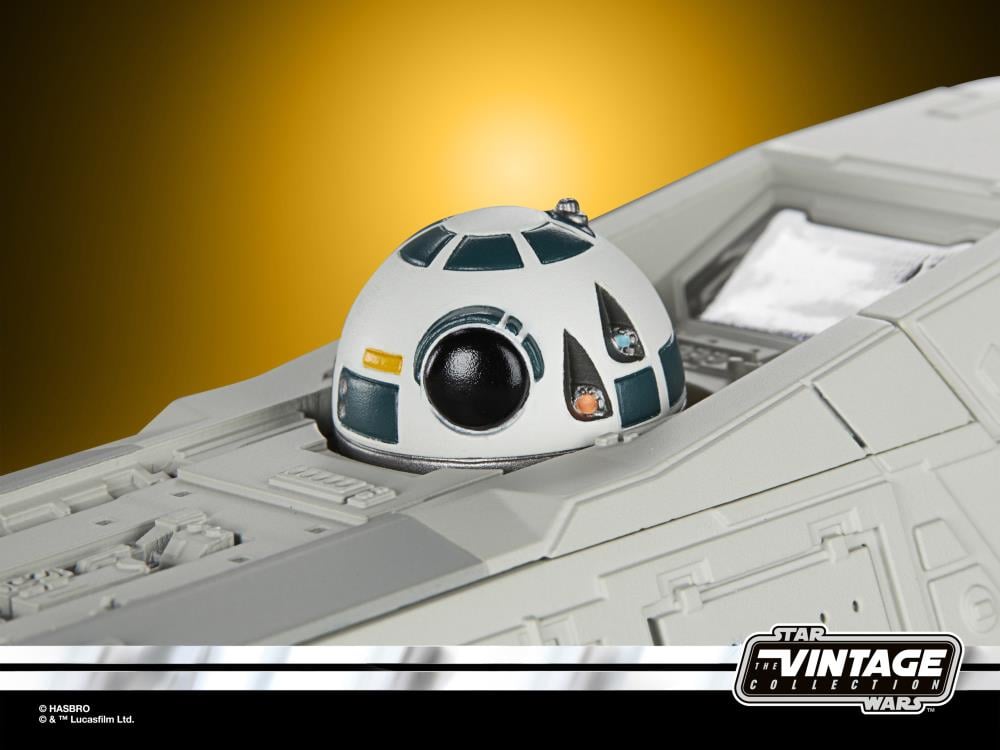 Star Wars: The Vintage Collection New Republic E-Wing & KE4-N4 Exclusive Figure & Vehicle Set (Ahsoka)