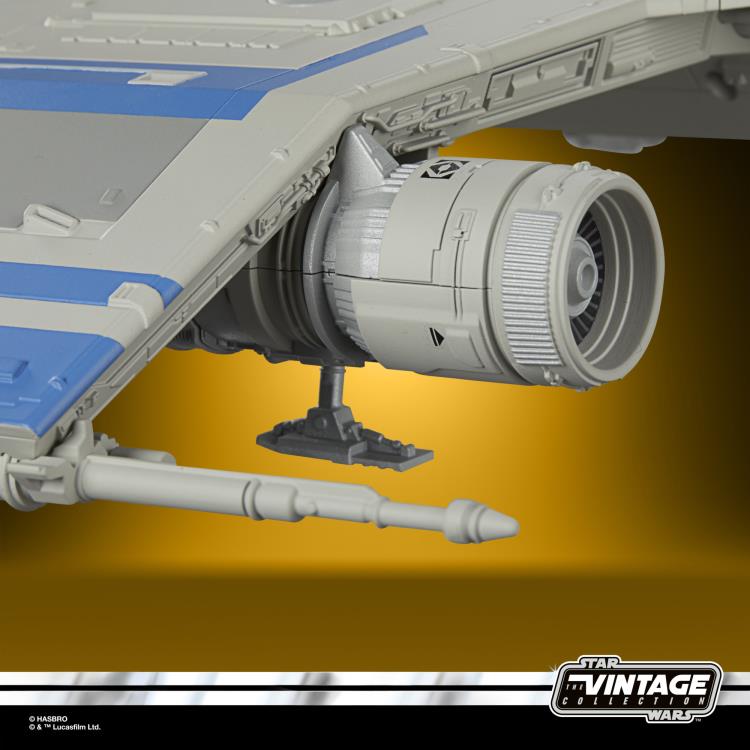 Star Wars: The Vintage Collection New Republic E-Wing & KE4-N4 Exclusive Figure & Vehicle Set (Ahsoka)